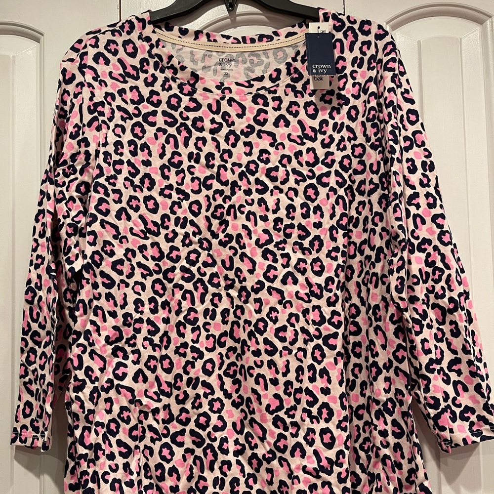 Crown & Ivy Top
